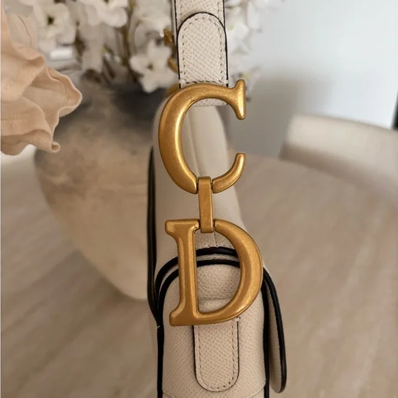 100% auth Dior Medium saddle bag 🌟 - Picture 4 of 7